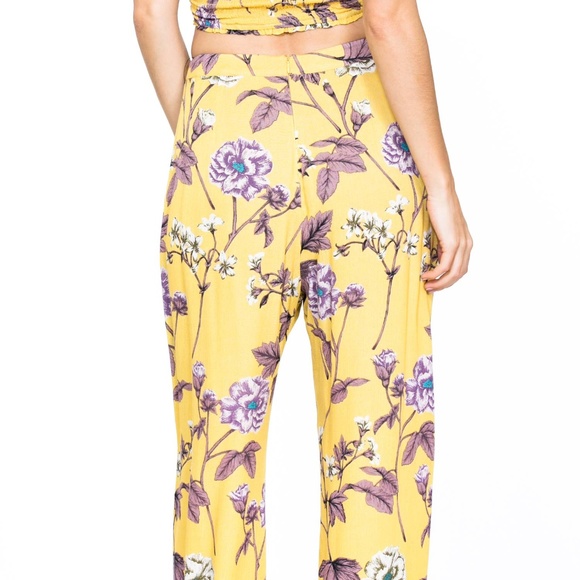 FLOWER PATTERN TANK TOP AND LONG WIDE PANTS SET - Picture 5 of 6